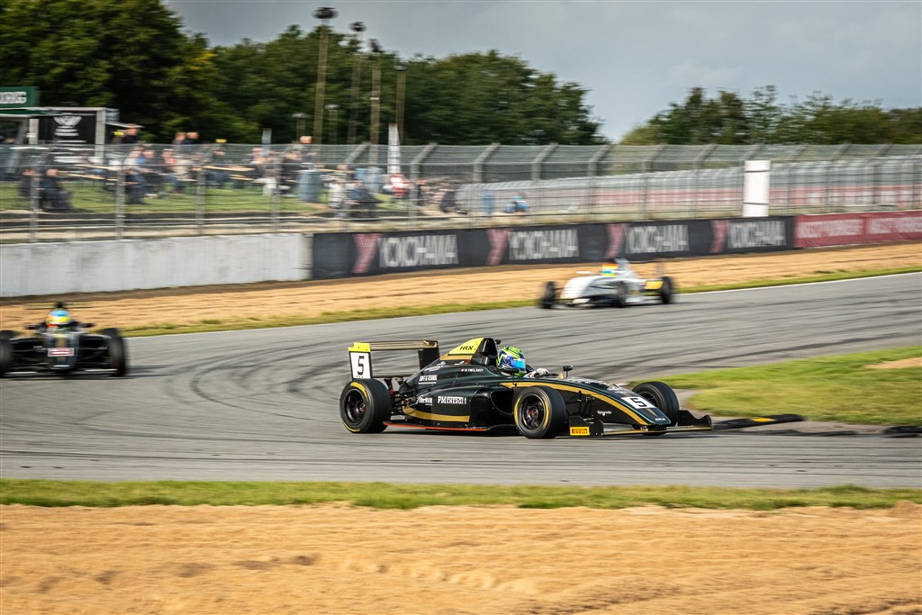 Stærk sæsonafslutning sikrer Formel 4 Teammesterskabet til STEP Motorsport
(Foto: Grippo)